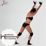 Concepto Craufriez: Ejercicios hipopresivos en posición de cuatro patas para mejorar la postura.